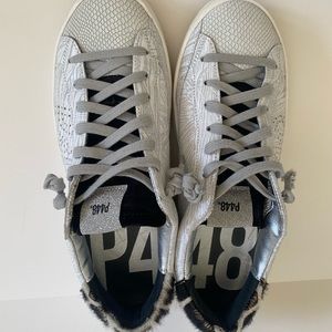 P448 White John Pearl Sneakers with fur